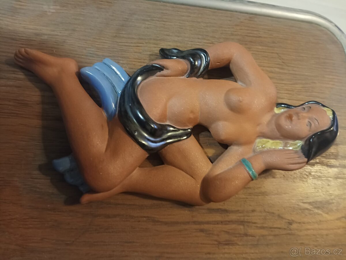 Akt ,glazovaná keramika - 4