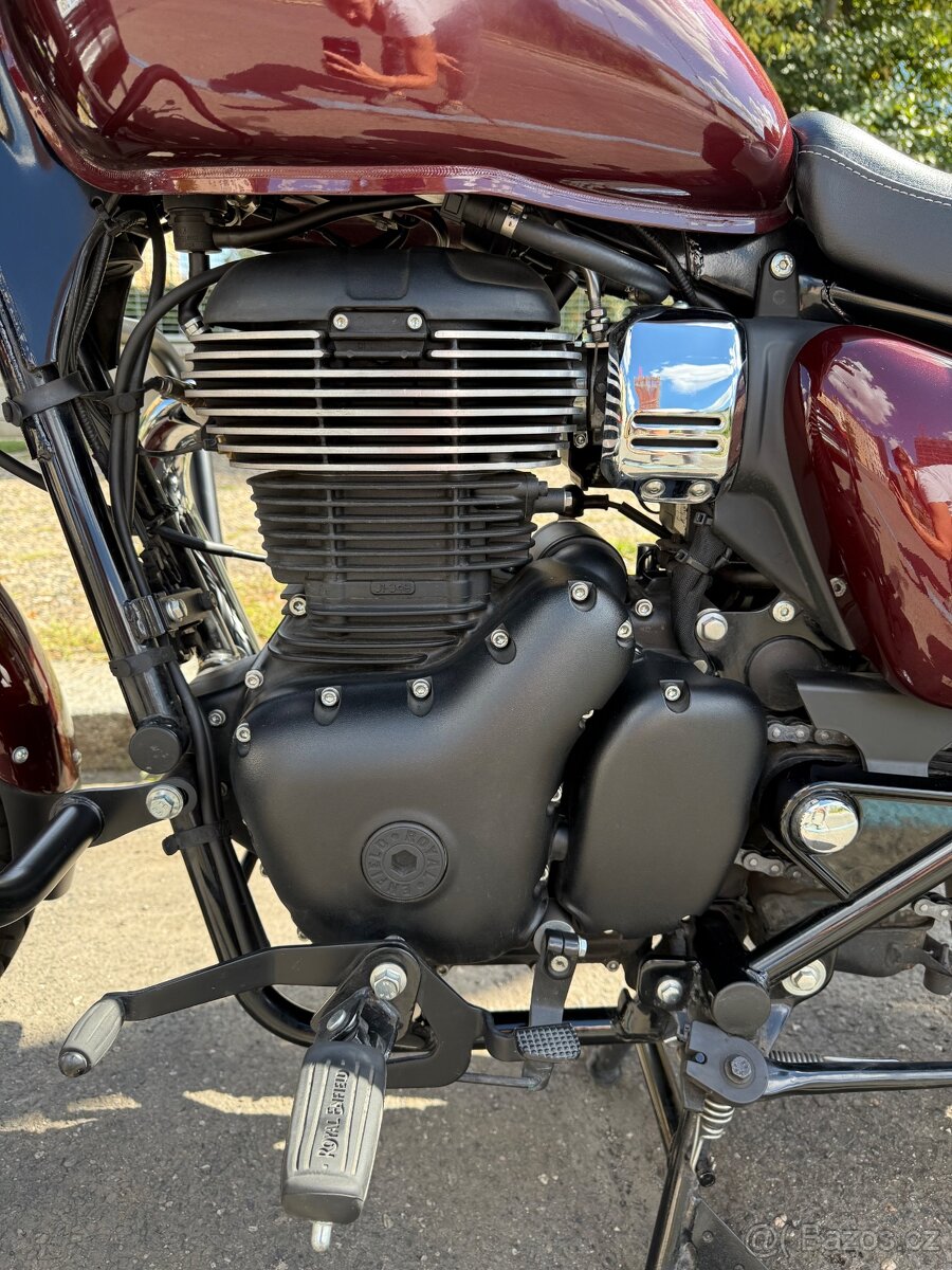 Royal Enfield Meteor 350 - Stellar Red - 4