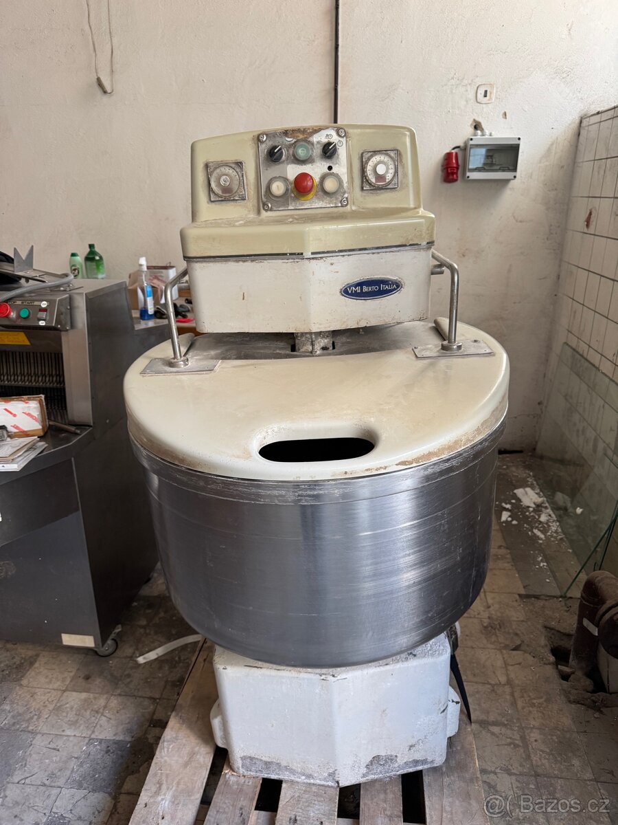 HNĚTAČ TĚSTA VMI BERTO - 4