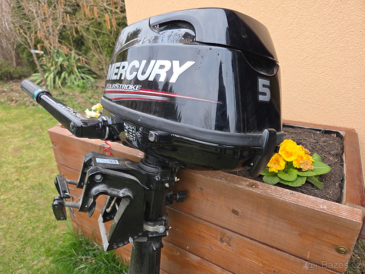 Nafukovací člun s motorem - 4