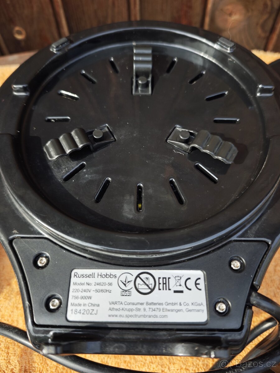 Vaflovač Russell Hobbs 24620 - 56 - 4