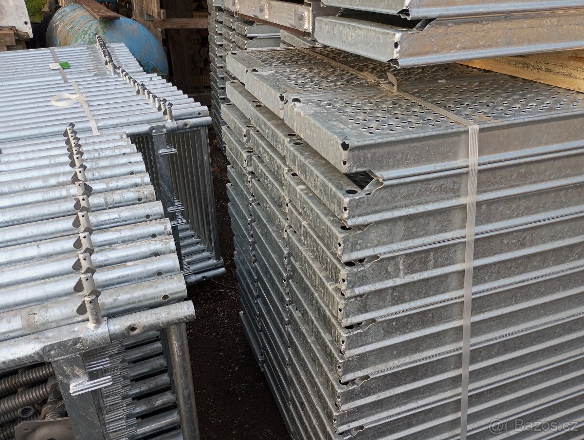 Prodám lešení L70(plettac) ocelové podlažky - 4