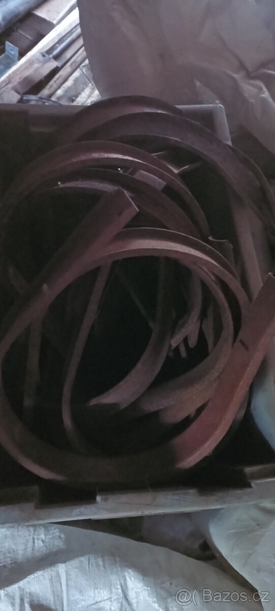 Díly na sběrací vůz Horal STS - 4