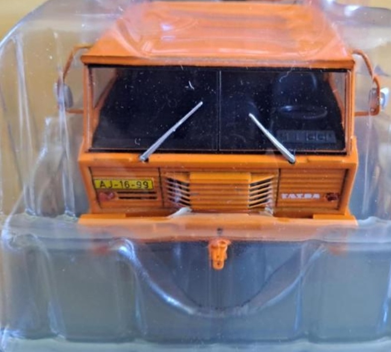 Tatra 813 8x8 S1 1:43 Deagostini - 4