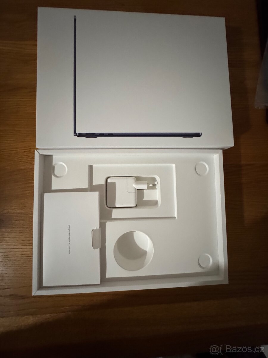 Prodám MacBook Air 2022 - 4