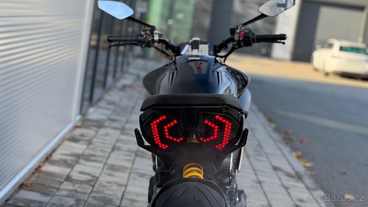 Ducati Diavel V4 - 4