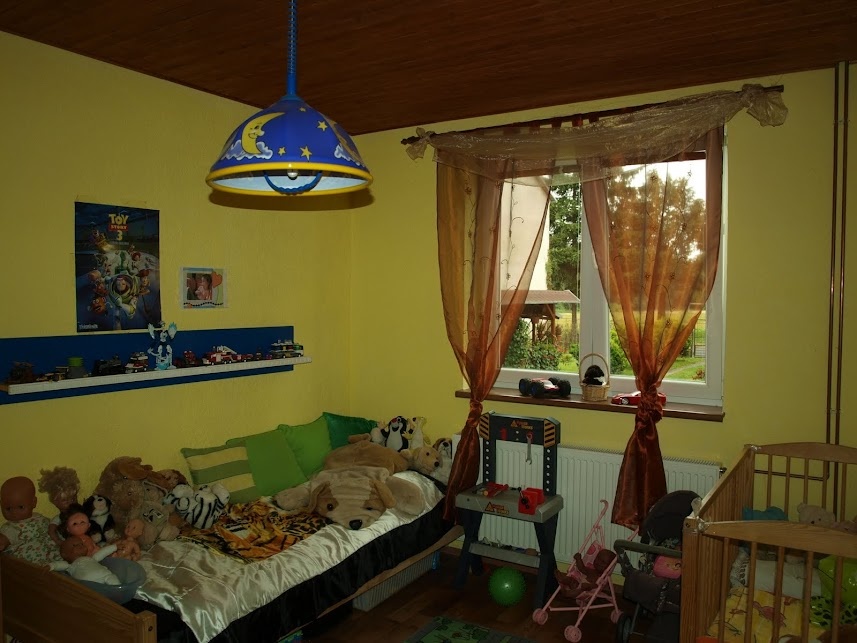 Pěkní prostorný bytoví dum v žádané klidné lokalitě - 4