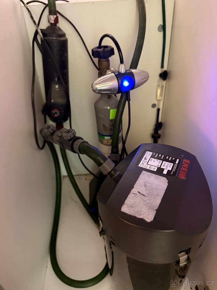 Aquascaping Akvárium 90L (45x45x45cm) s exkluzivní skříňkou. - 4