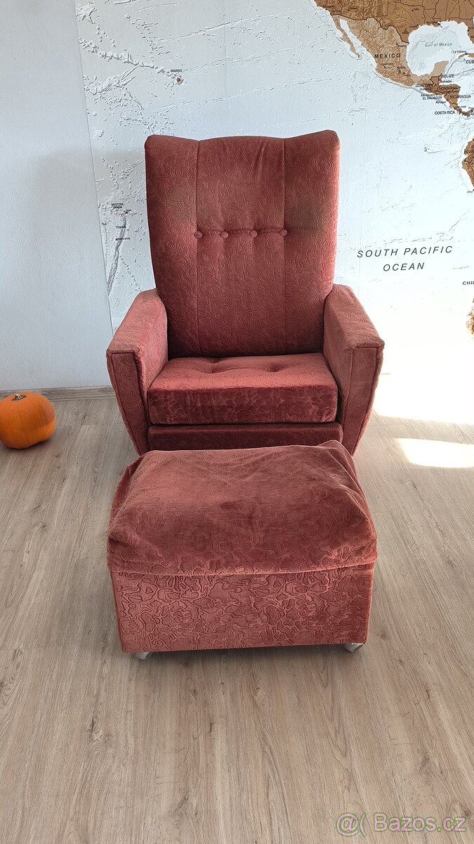 Prodám křeslo s taburetem 2 sady - 4