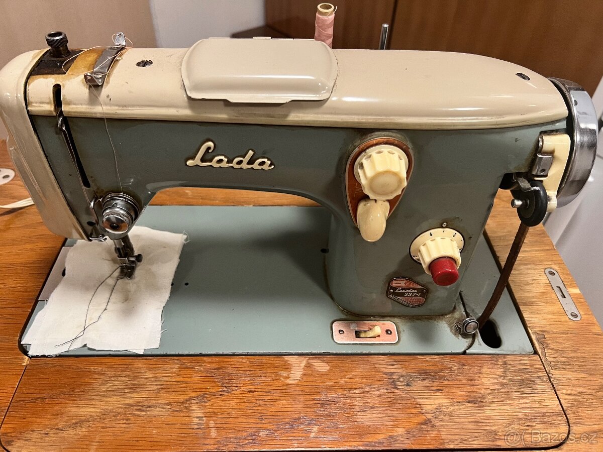 Šicí stroj Lada - 4