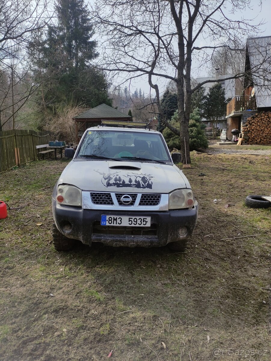 Nissan Navara d22 2.5 98kw - 4