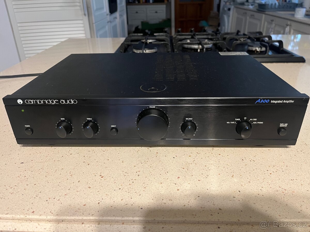 Zesilovač Cambridge Audio A300 - 4