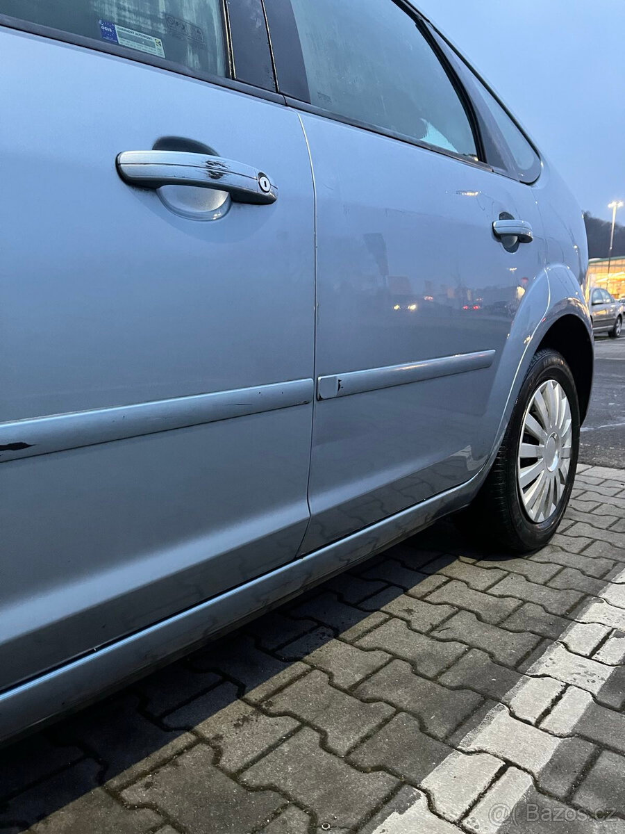2007 Ford Focus mk2 1.6 benzín 74kW - 4