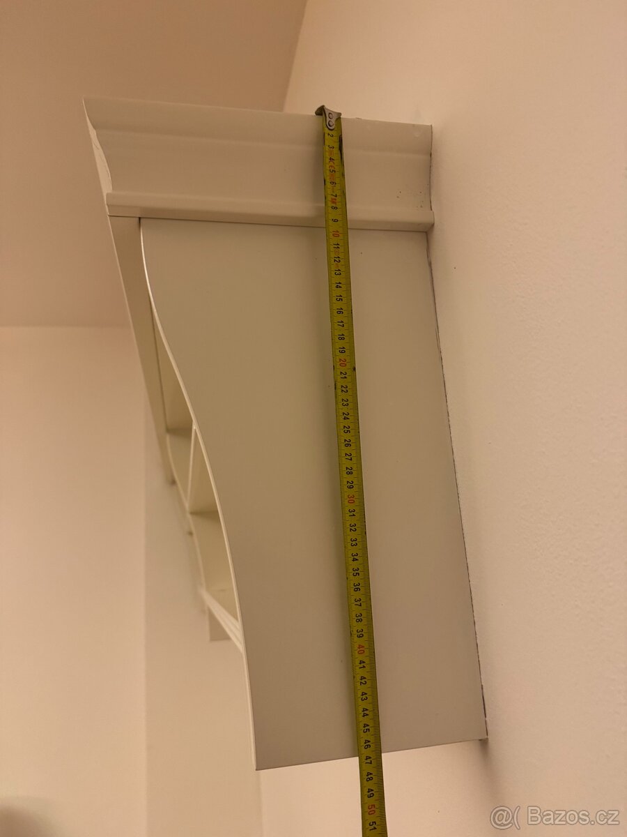 Nástěnná police - 4