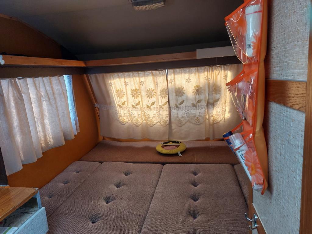 Prodám karavan s předstanem - 4