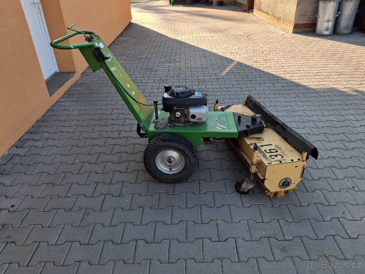 Motorový zametač - 4