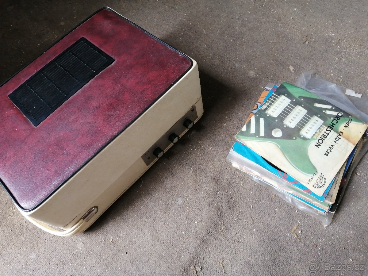 KUFŘÍKOVÝ GRAMOFON Supraphon s Deskami - retro - 4