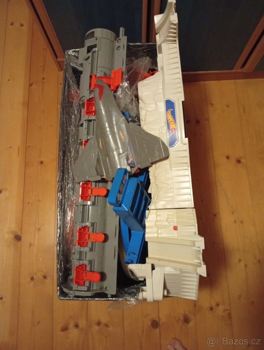 Hot wheels garáž - 4