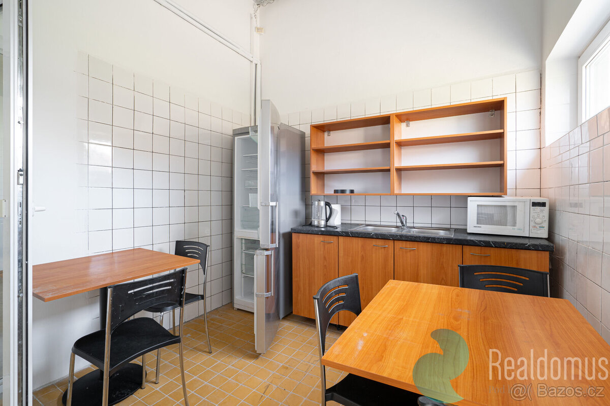 Prodej, komerční areál 512 m2, pozemek 2.346 m2, Křenov, Čes - 4