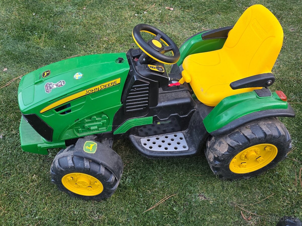 Traktor John Deere - Peg Perego - REZERVACE - 4