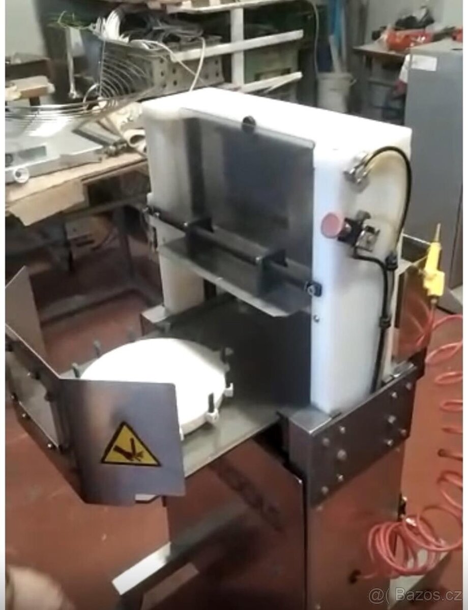 Kráječ dortu FOODTOOLS CS-4AA - 4