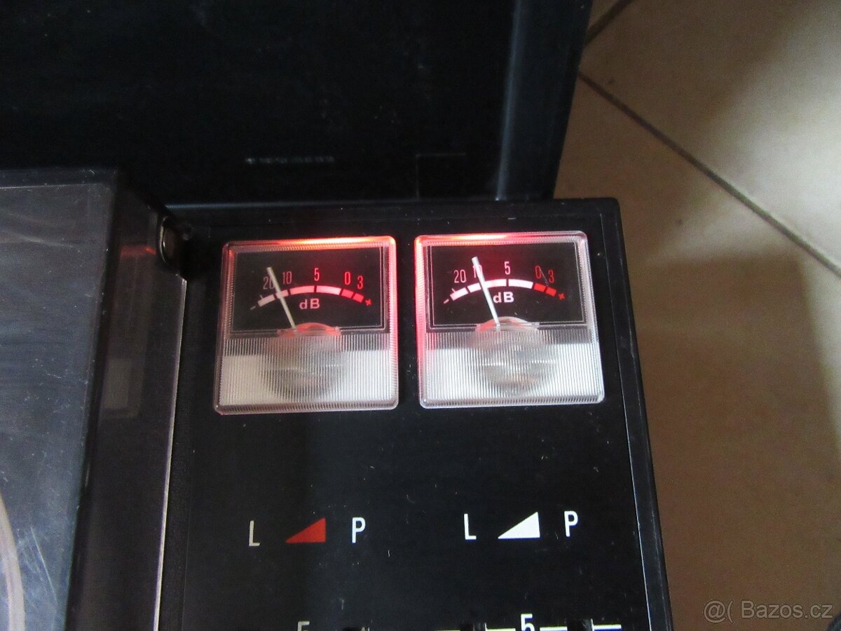 Nabízím kotoučový magnetofon Tesla B 73. Plně funkční. Nejde - 4