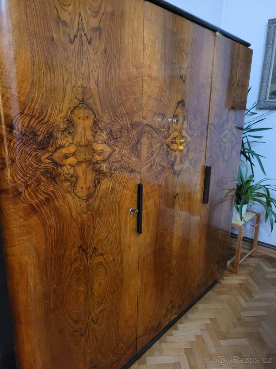 Starožitná trojdílná skříň - ZA ODVOZ _REZERVACE - 4