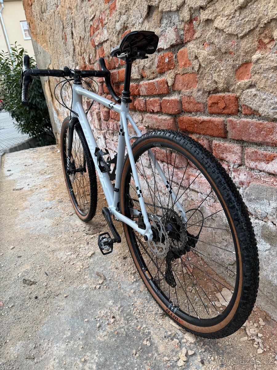 Prodam stylovy Gravel - 4