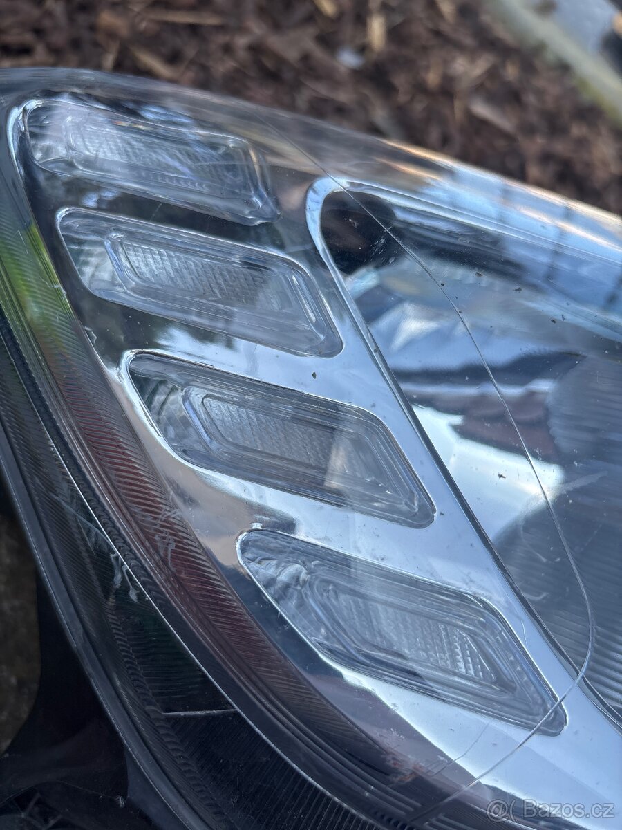 Prave přední světlo Dacia Sandero/Logan - 4