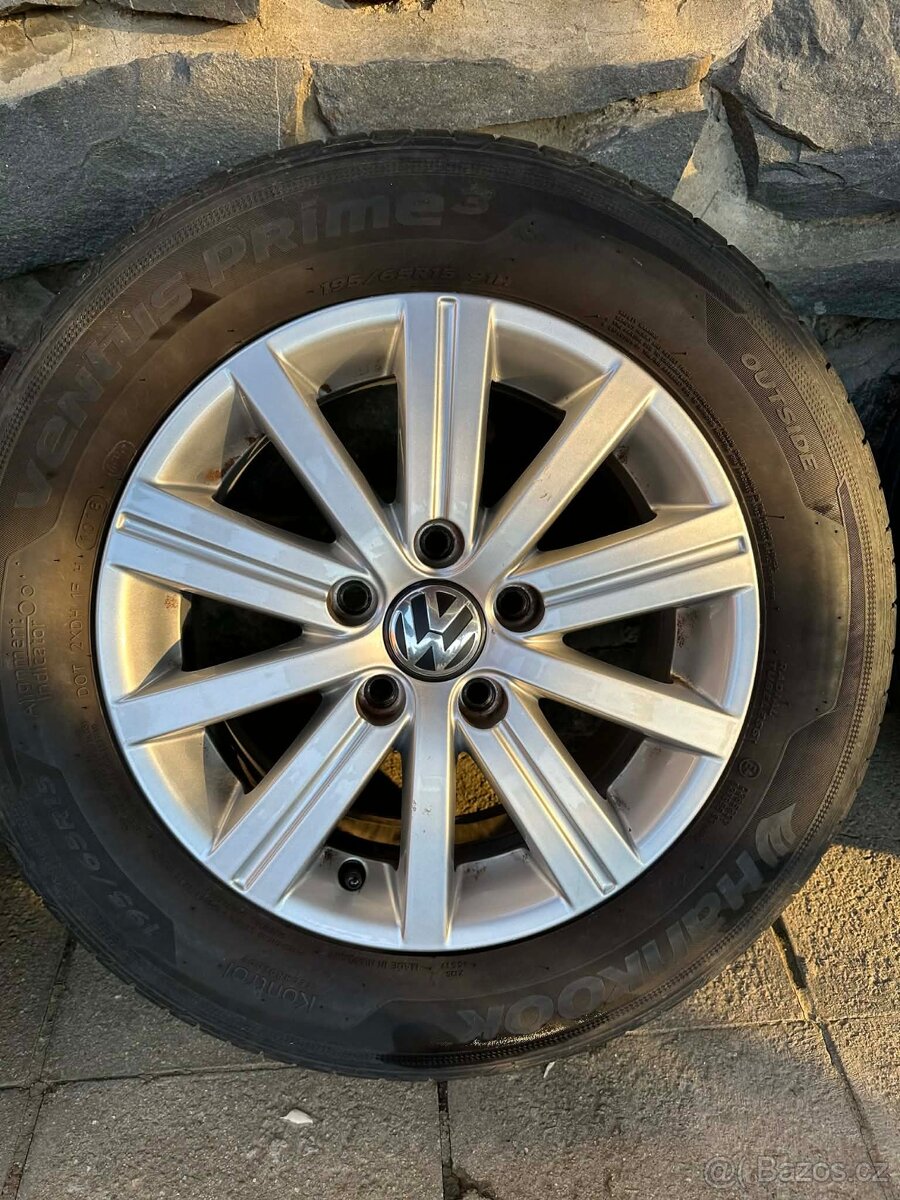 Kola VW R15 - 4