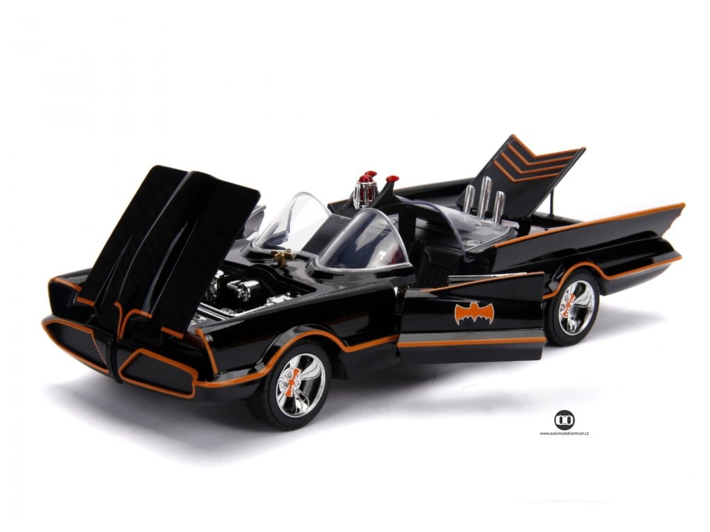 Batmobil 1:18 - 4