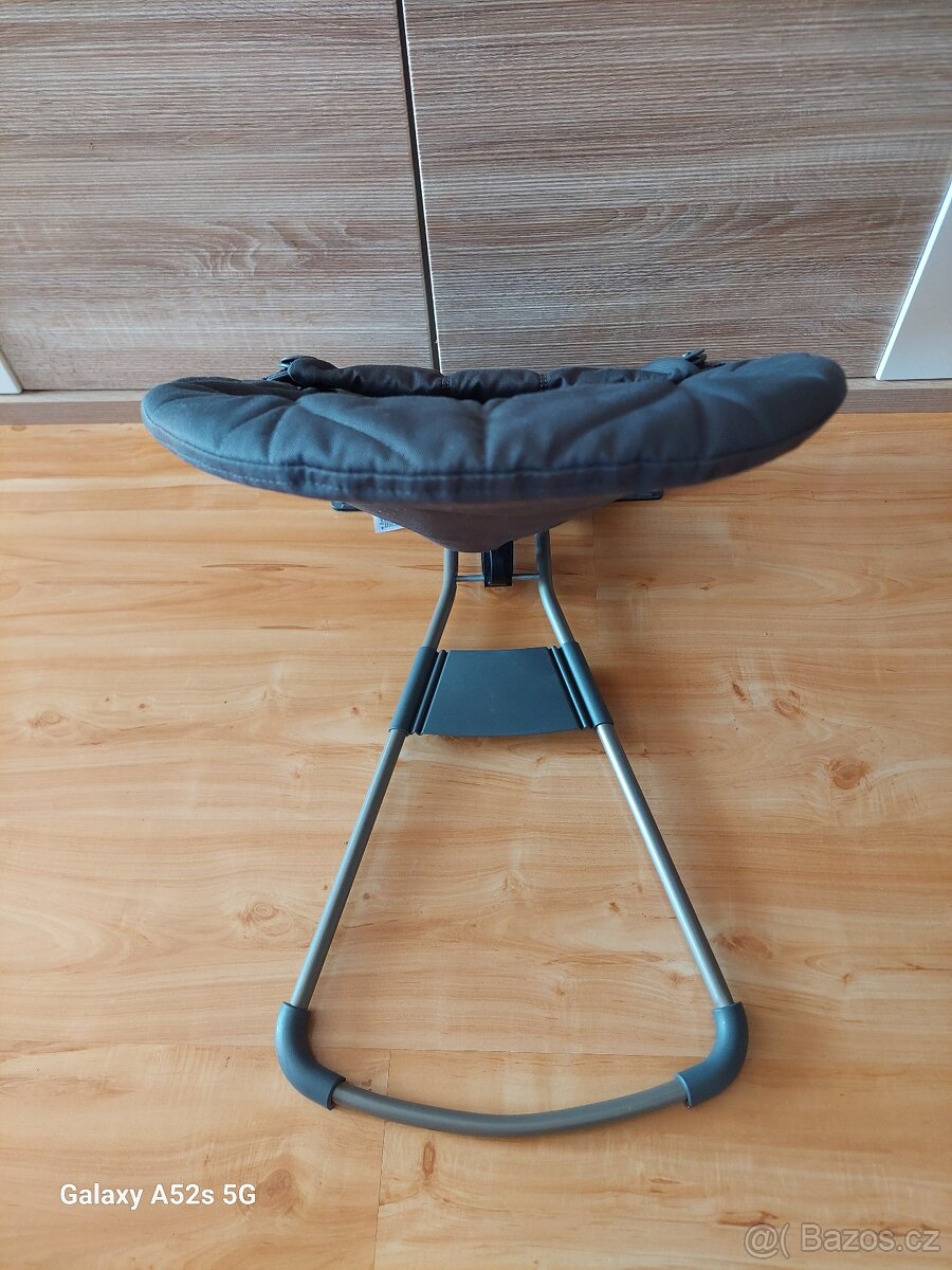 Lehátko Babybjörn šedá nebo khaki - 4