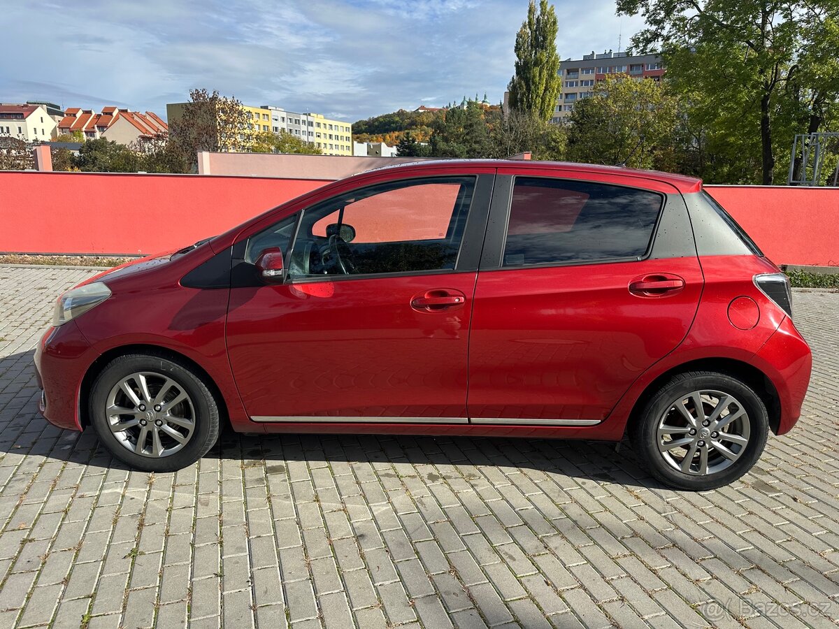 Prodám Toyota Yaris 1.3i Automat - 4
