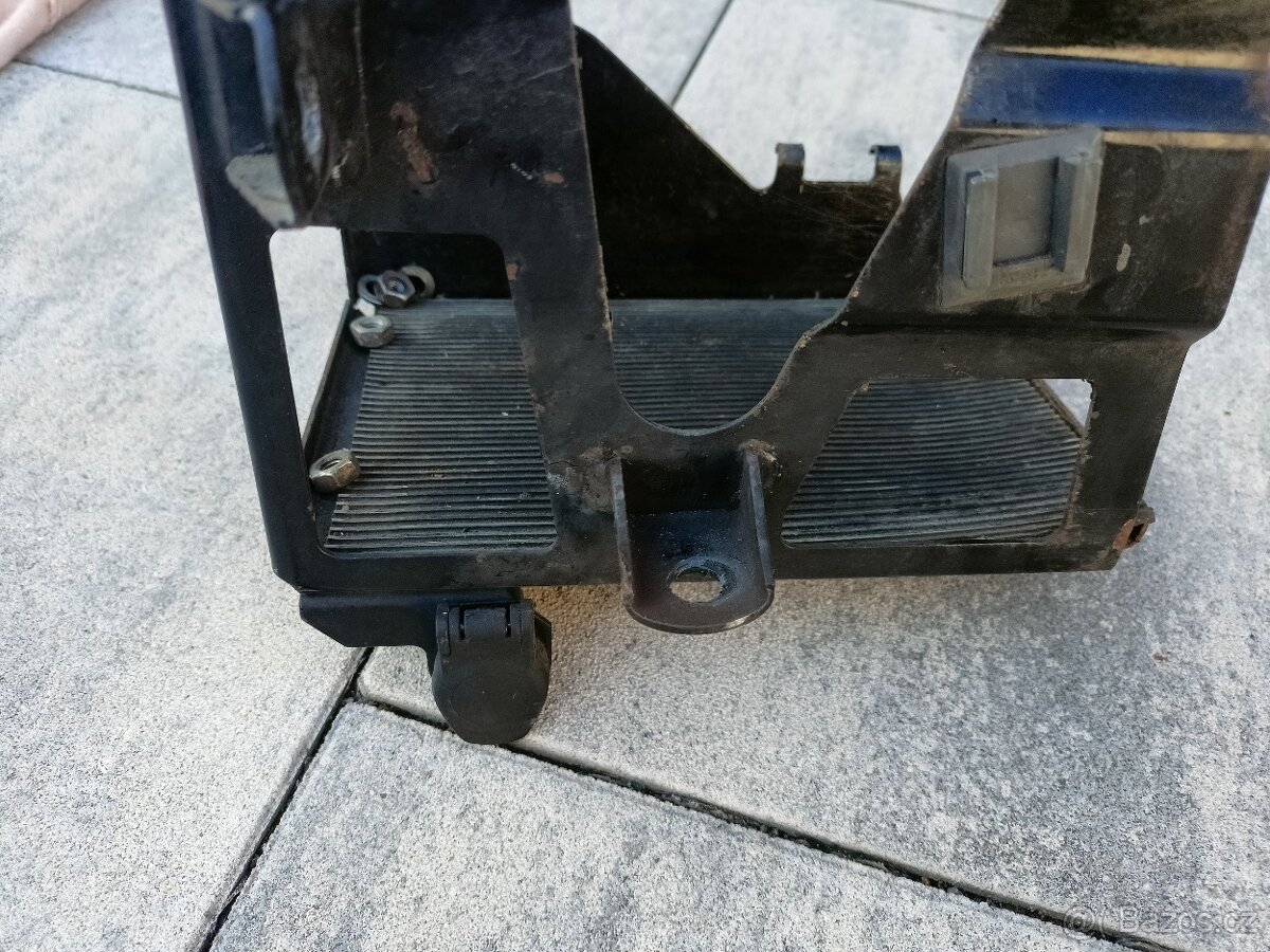 BMW R100R kastlik baterie+zásuvka+gumové popruhy - 4