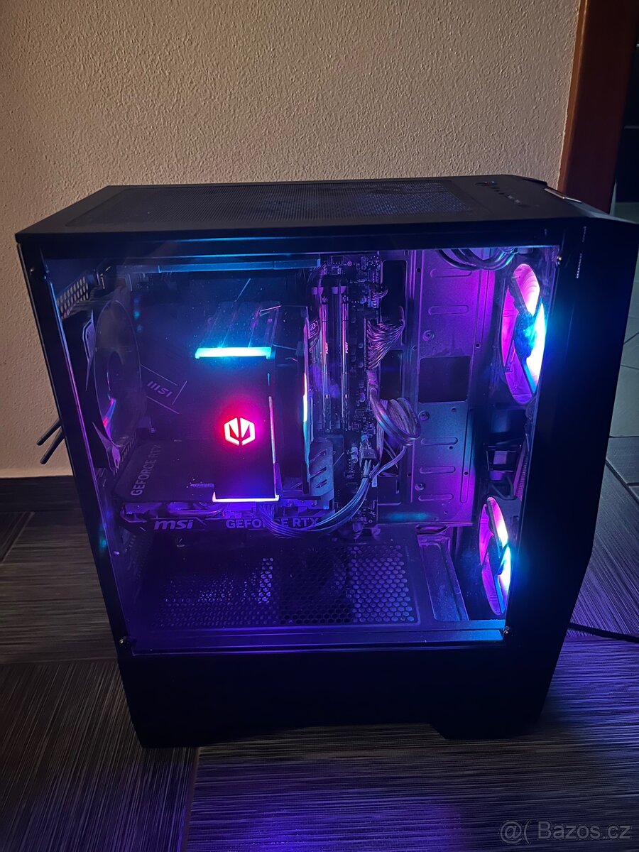 Prodám výkonný počítač hal3000 - 4