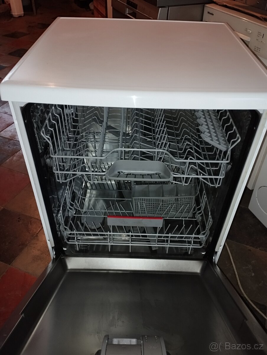 Volně stojící myčka Bosch - 4