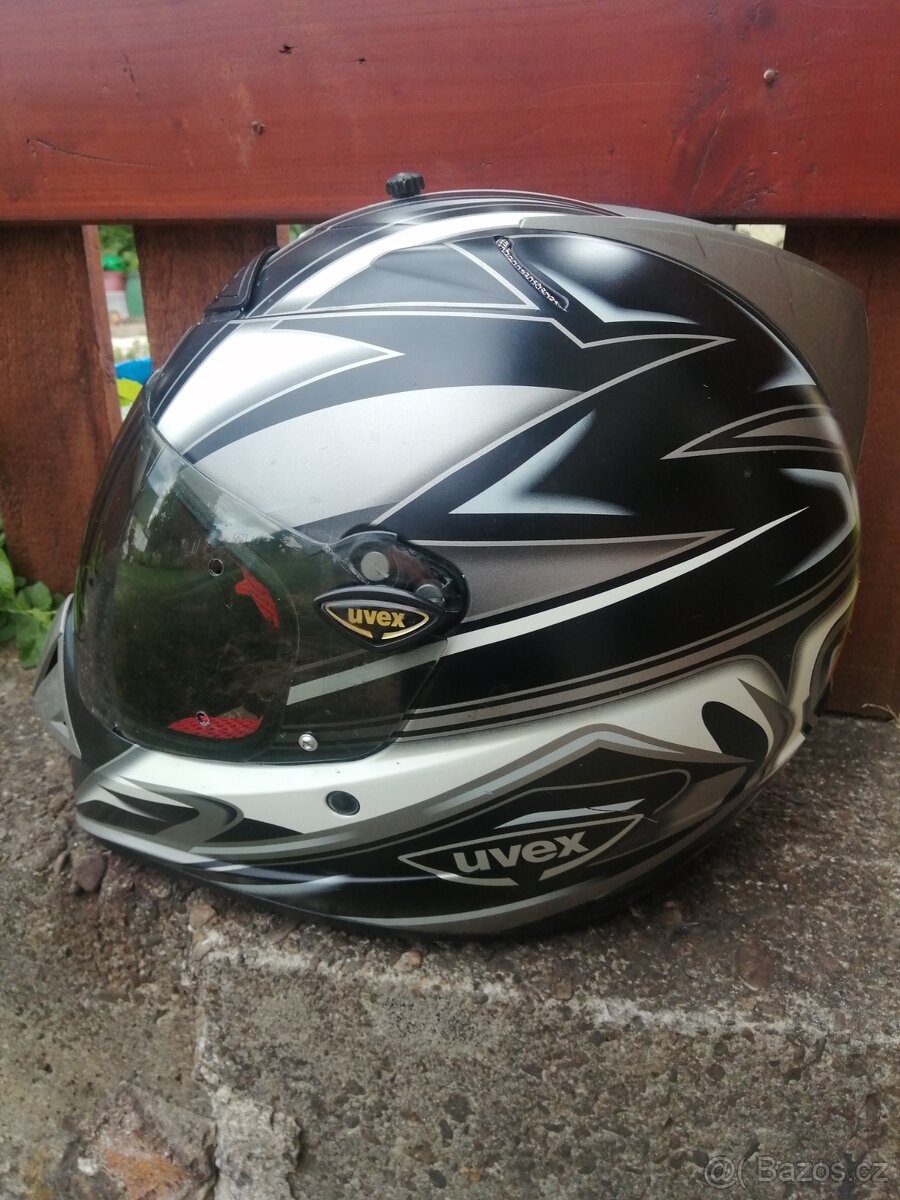 přilba na motorku - 4