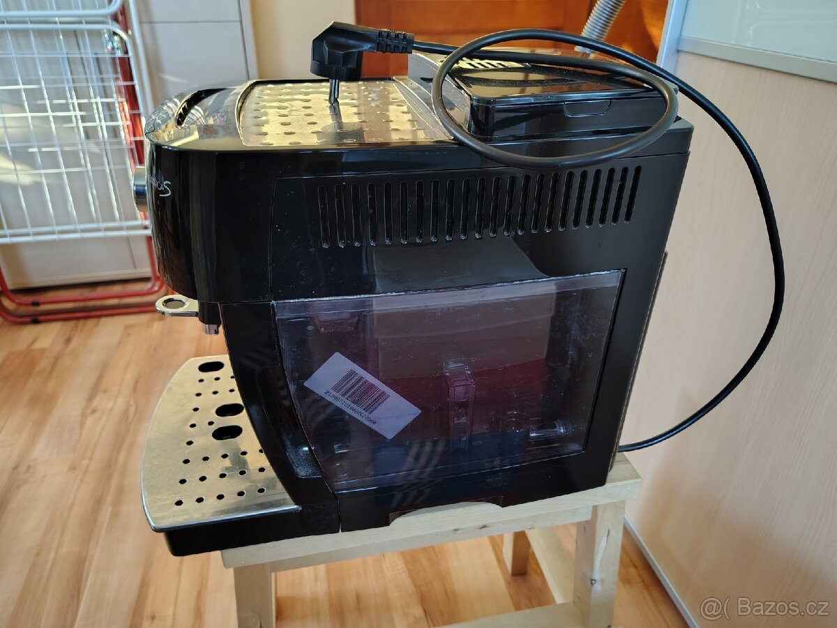prodám DeLonghi Magnifica S - 4