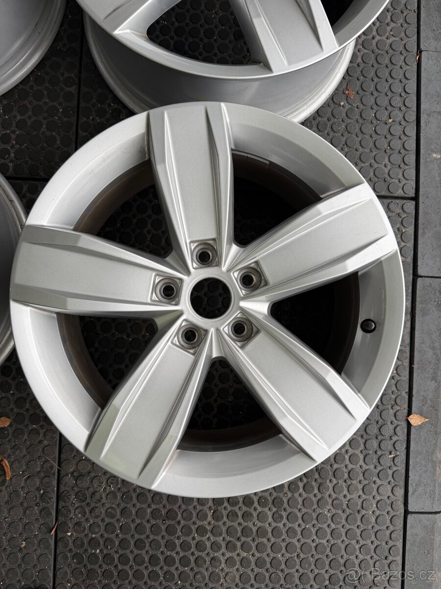 Alu VW Corvara 7x17 ET 40 5x112 - 4