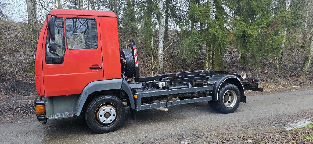 MAN L2000 hákový nosič kontejnerů - 4