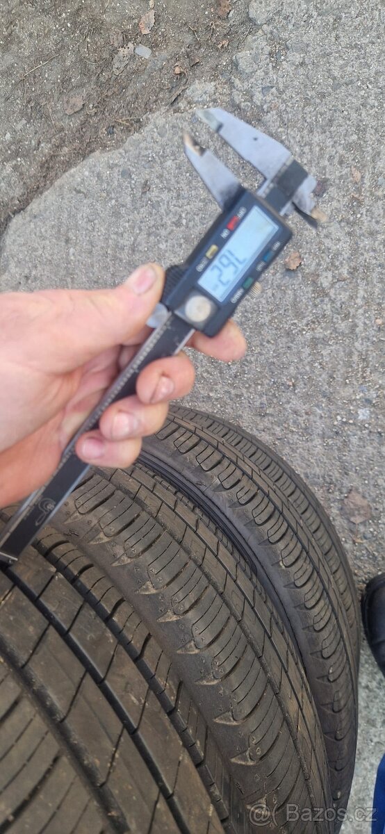 Pneu Goodyear 195/60/18 - 4