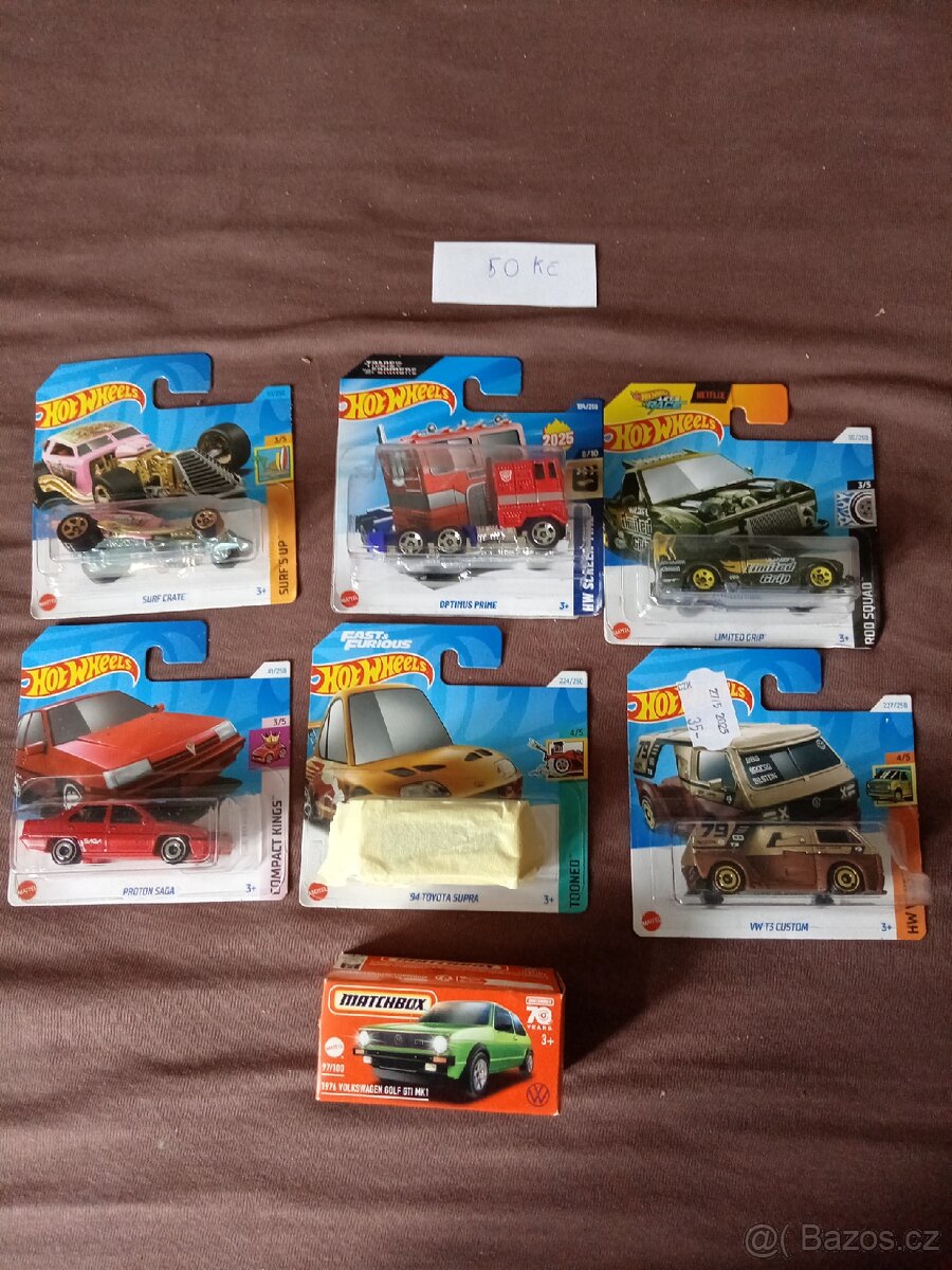 Autíčka Hot Wheels - 4