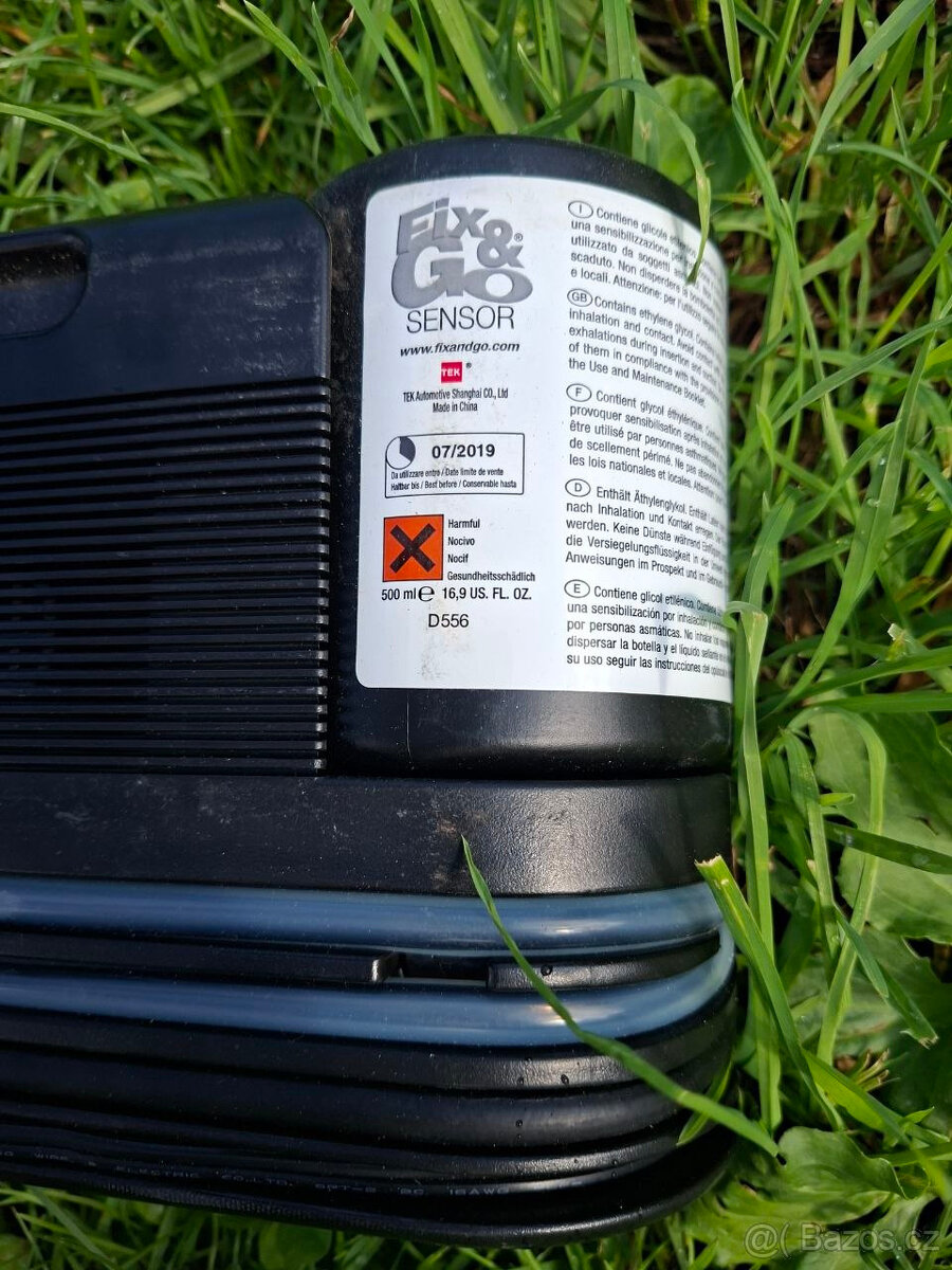Kompresor do 12V zásuvky s tlakoměrem - 4