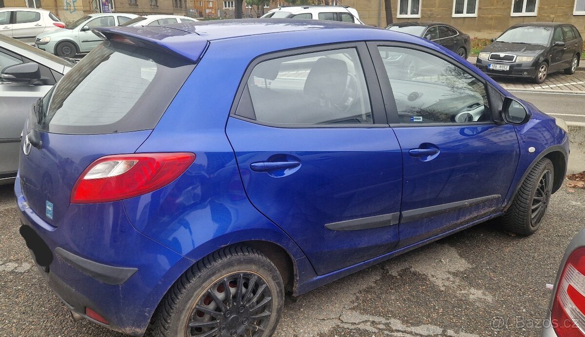 Mazda 2, 1.3 63kW rok 2008, nejeto poctivých 270, stk 7/2027 - 4