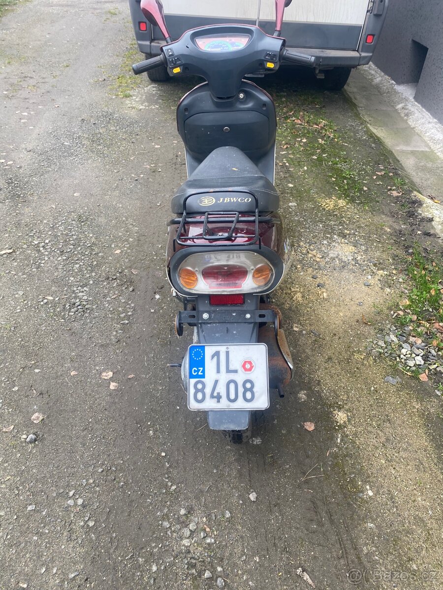 Prodám skútr Jinbawang 50 Adams - 4