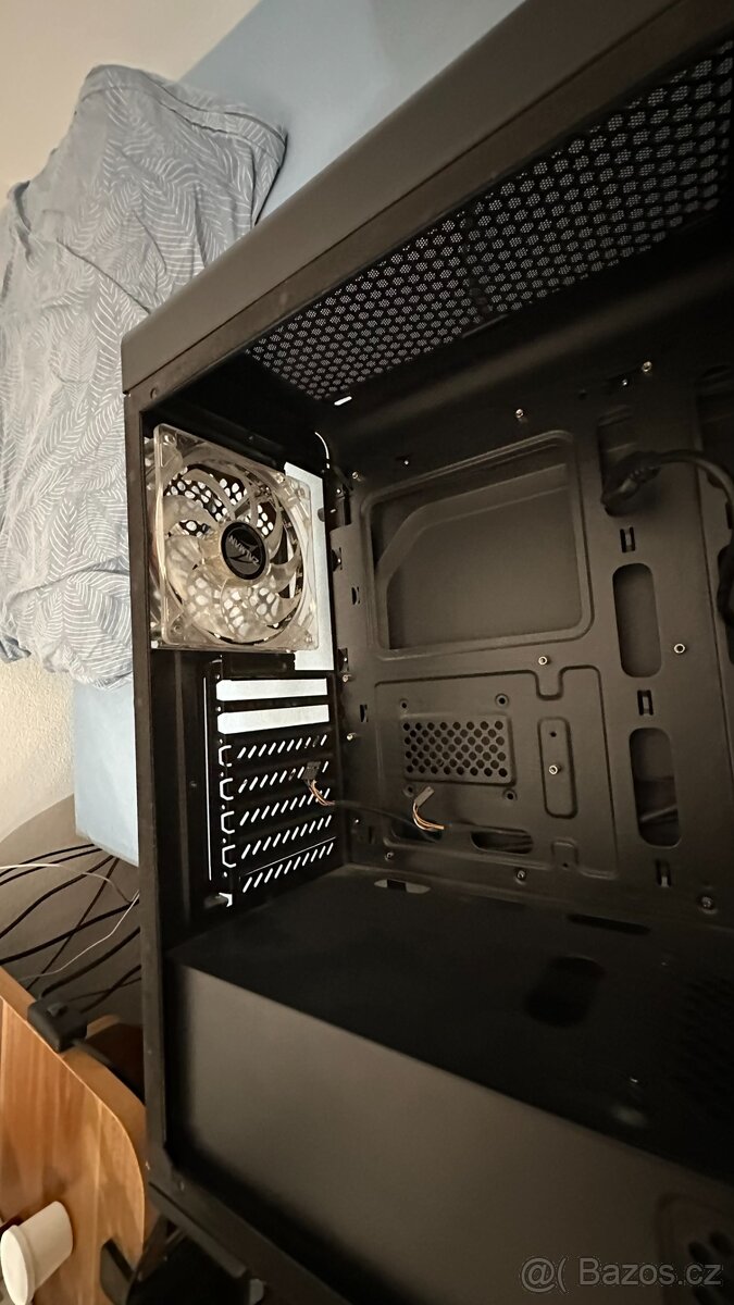 PC Bedna/case Zalman ATX s 4 ventilátory - 4