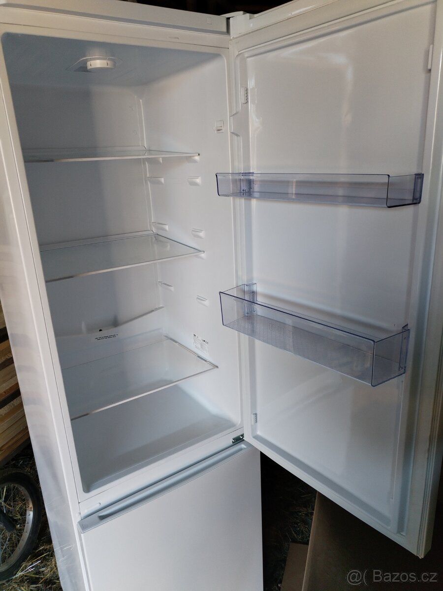 Lednice s mrazákem Beko - 4