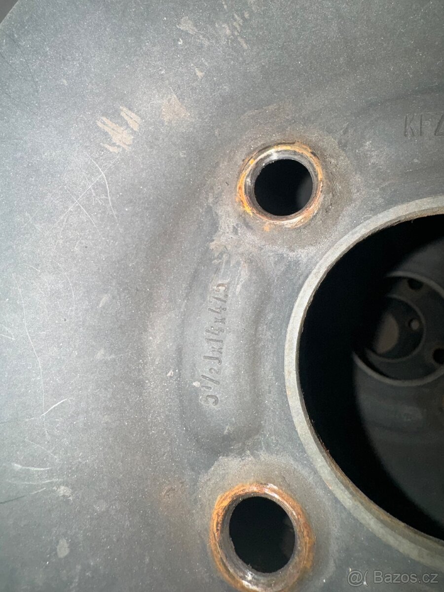 Prodám celá kola z mého starého auta - 4