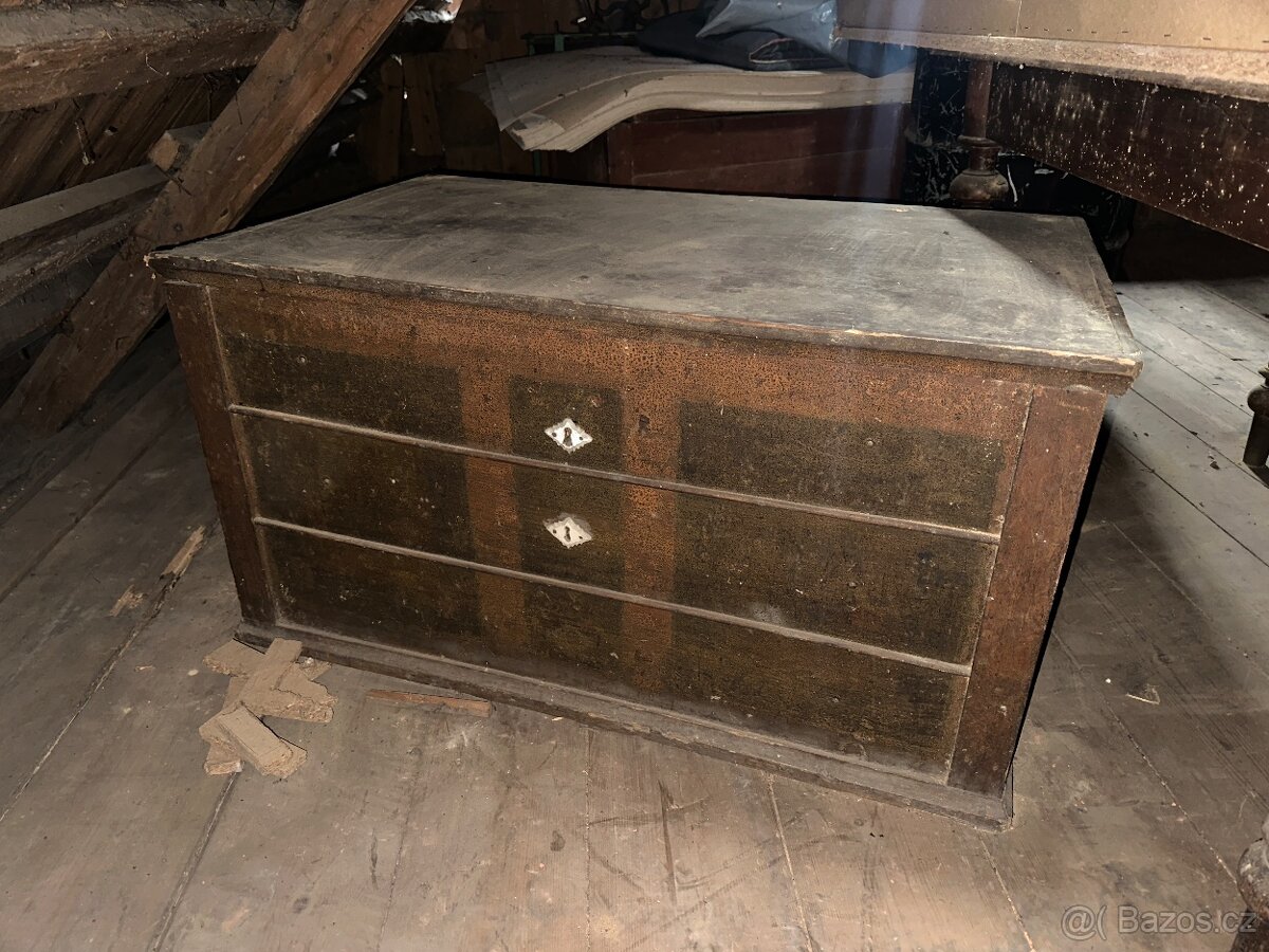 Starožitný nábytek - 4