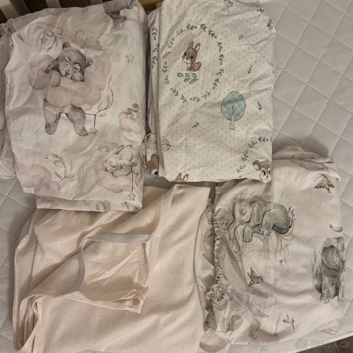 Dětská postýlka se vším příslušenstvím - 4